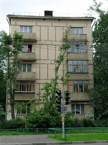  улица Юных Ленинцев д.32